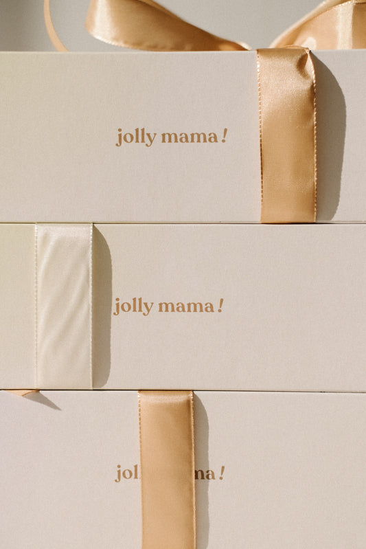 Photo des coffrets cadeaux avec noeud en soie de Jolly Mama