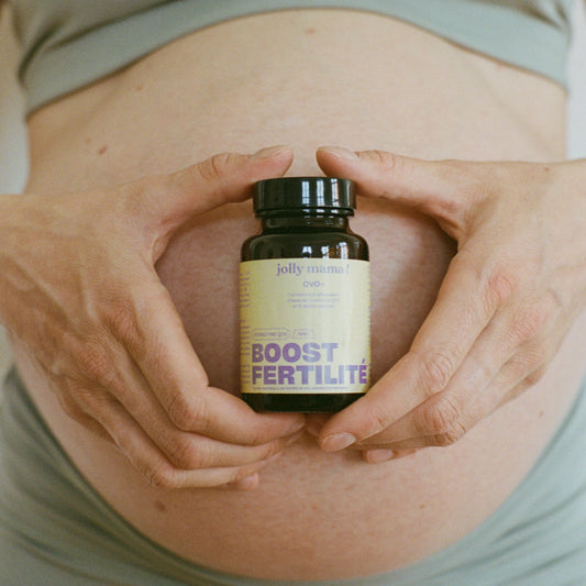 photo femme avec le complément gélules fertilité