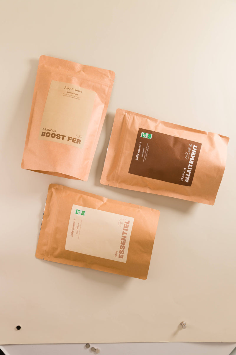 Photo des packs collections de Jolly Mama avec le granola Granochoc, le granola choconut et le pain Jolly bread